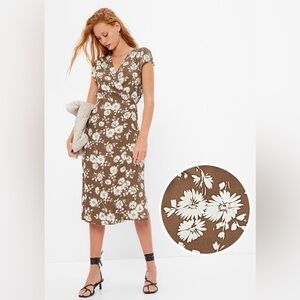 GAP Lenzing Ecovero midi floral wrap dress. Size Medium